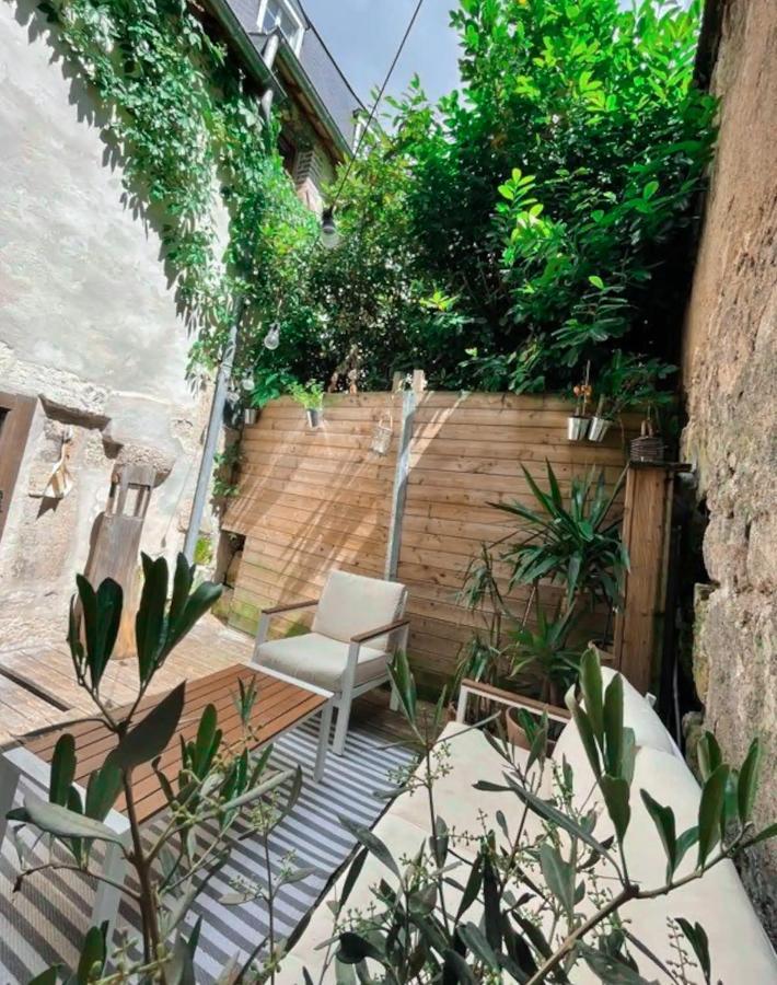 Loft Atypique Au Calme Avec Cour Privative Lägenhet Bourges Exteriör bild