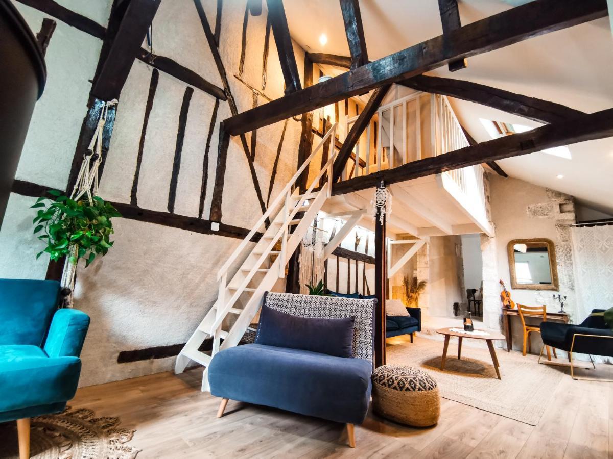 Loft Atypique Au Calme Avec Cour Privative Lägenhet Bourges Exteriör bild
